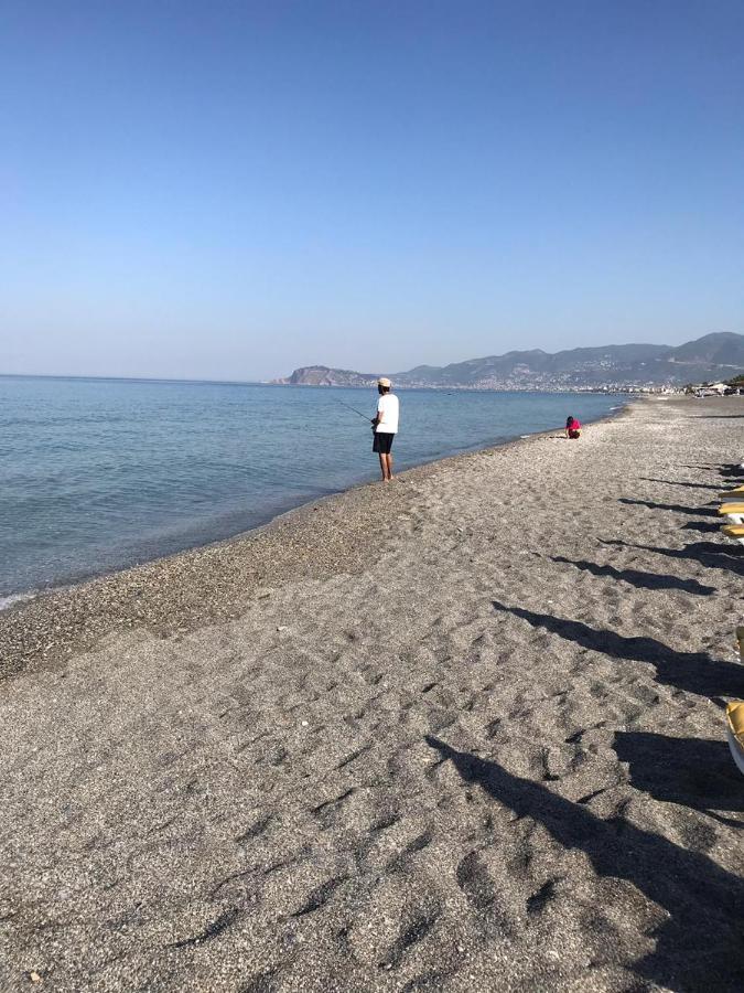 Empire Residence Alanya/Mahmutlar 50M От Моря Екстериор снимка